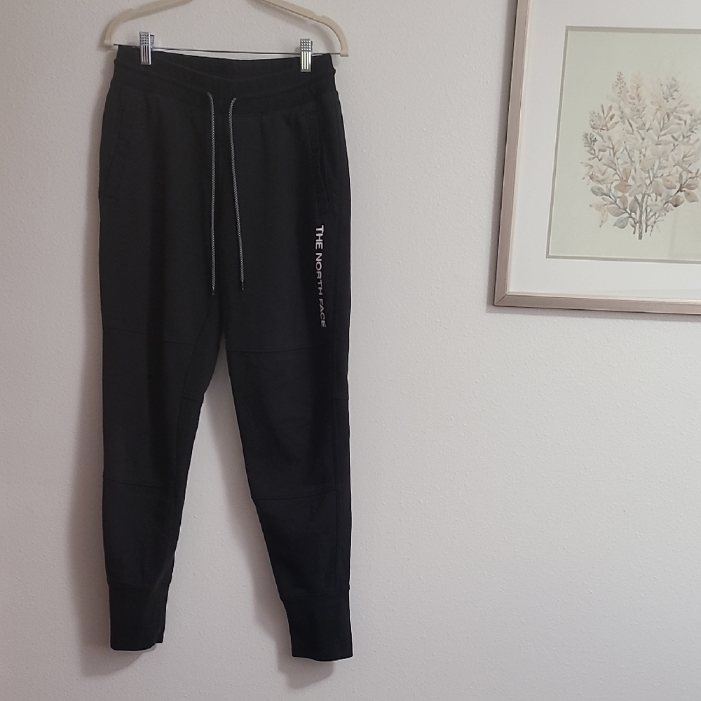 The North Face Graffic Collection Black Joggers Size Medium Men's
